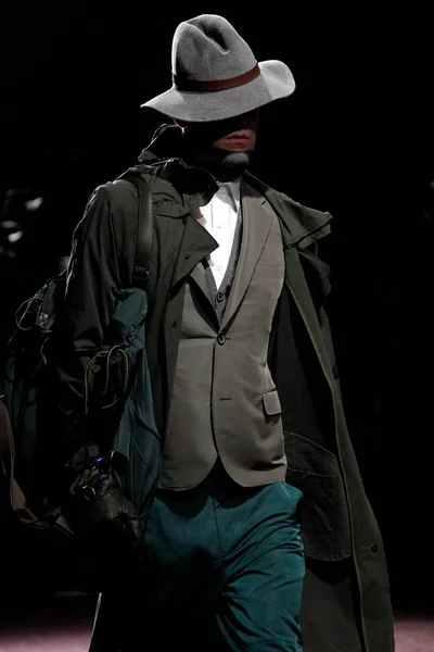 Look 33